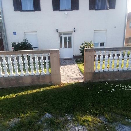 Domus Nostra Daire Lovinac  Dış mekan fotoğraf